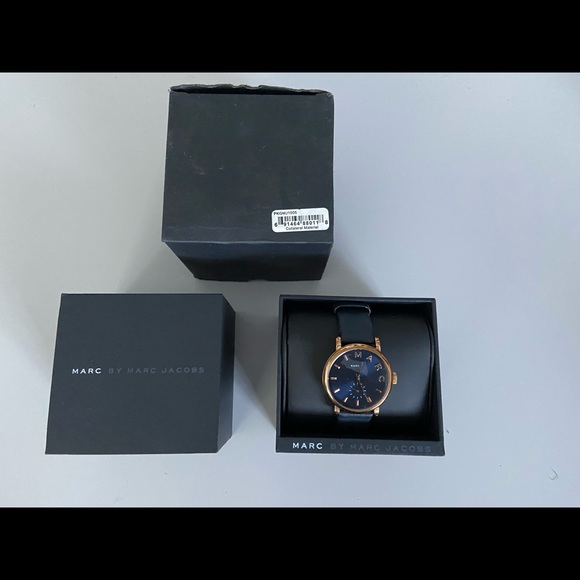 Marc Jacobs navy women watch - Picture 2 of 5